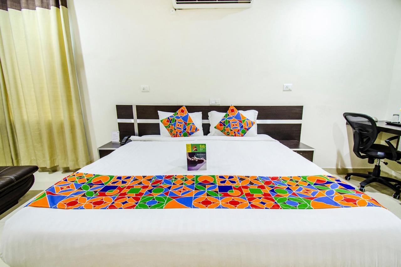 Fabhotel Pride Inn - Nr Tcs Deccan Park, Hitech City Haïdarabad Extérieur photo