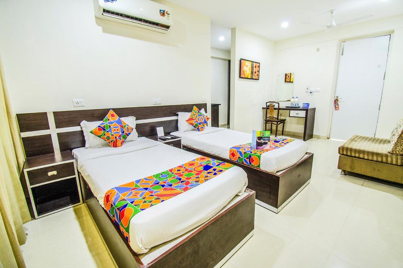 Fabhotel Pride Inn - Nr Tcs Deccan Park, Hitech City Haïdarabad Extérieur photo